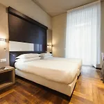 Otel Genius Downtown