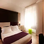 Otel Genius Downtown 3*