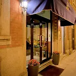 Genius Downtown Otel