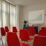 Genius Downtown 3*