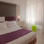 Genius Downtown 3*
