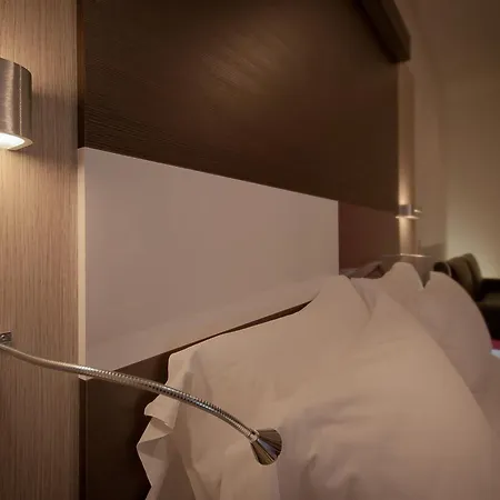 جينيوس داون تاون 3* ميلان