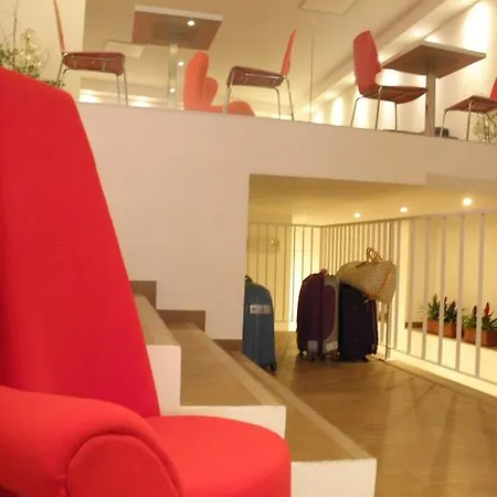 Genius Downtown Hotel 3*