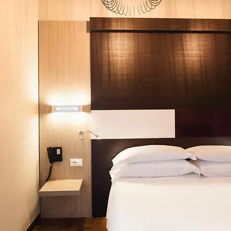 Genius Downtown Hotel