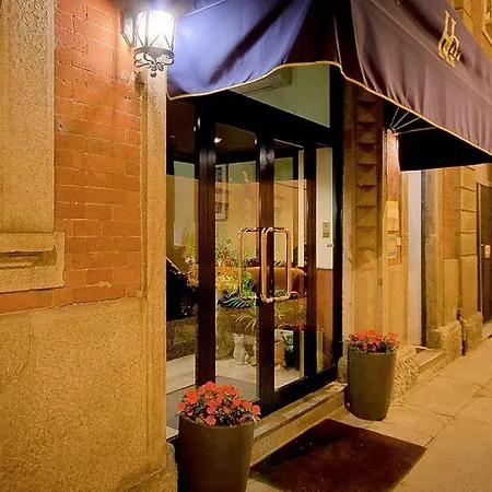 Genius Downtown Hotel