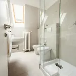 Genius Downtown 3*